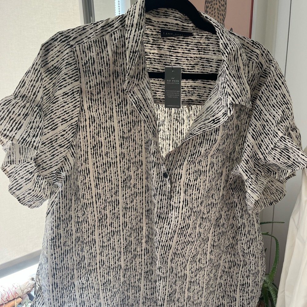 Lane Bryant short sleeved top BRAND NEW WITH TAGS
